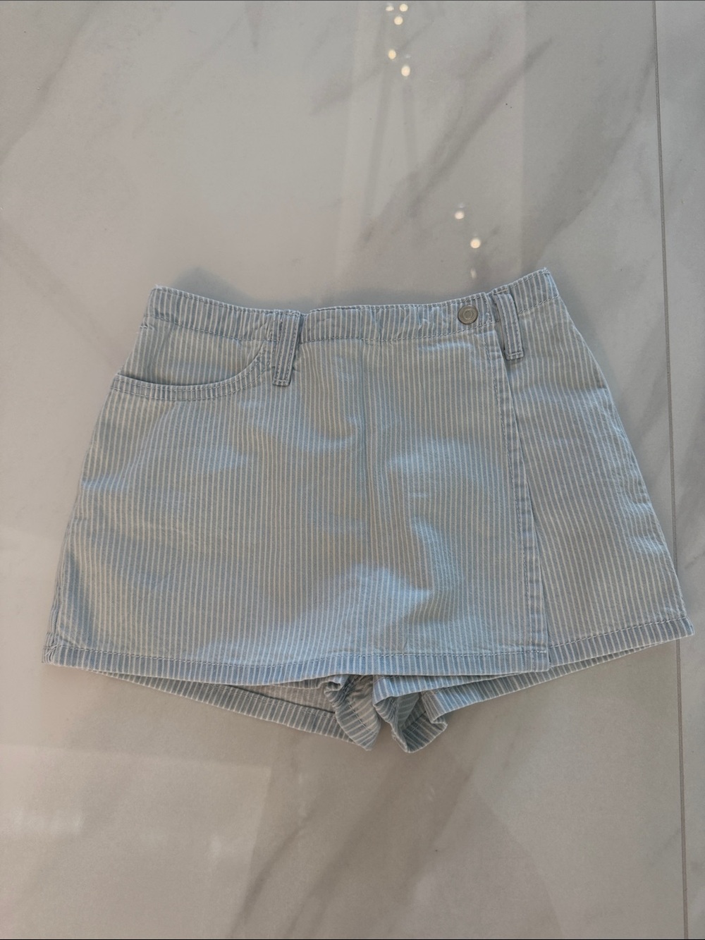 Never Worn**Zara Light Blue & White Pinstripe Kids Skort size 9-10